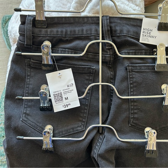 Lace Ankle Black Jean - Picture 4 of 5